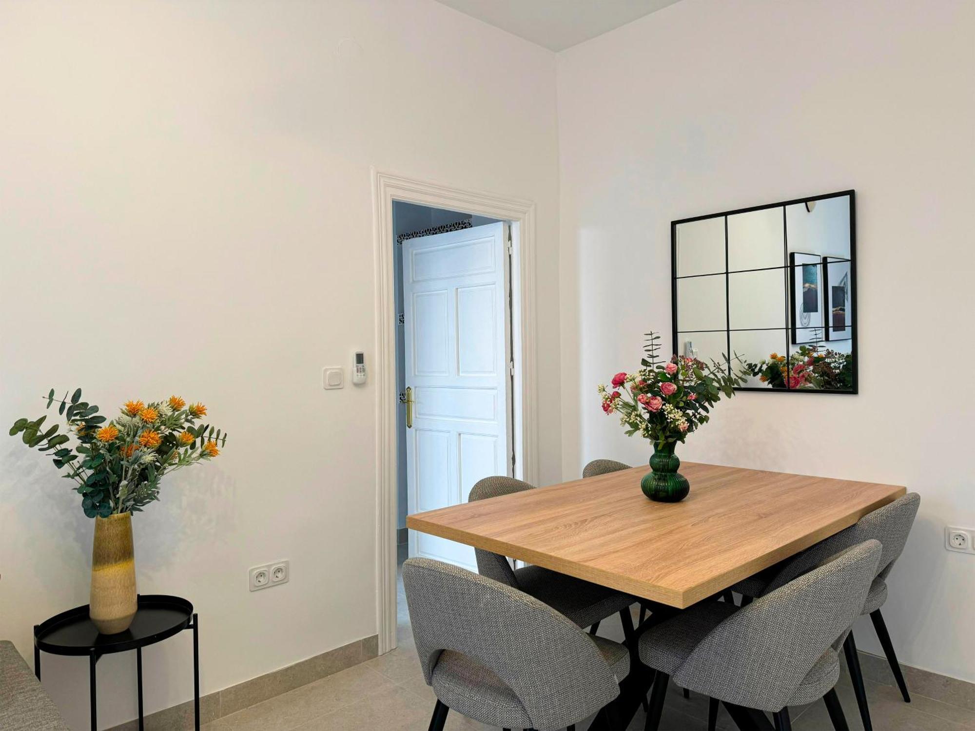 Apartamentos Plaza San Agustin 3000 Granada Exterior photo